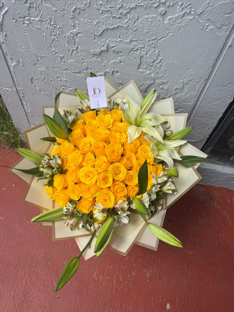 SIGNATURE BOUQUETS